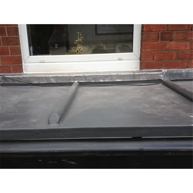 grp lid on bay stone trough