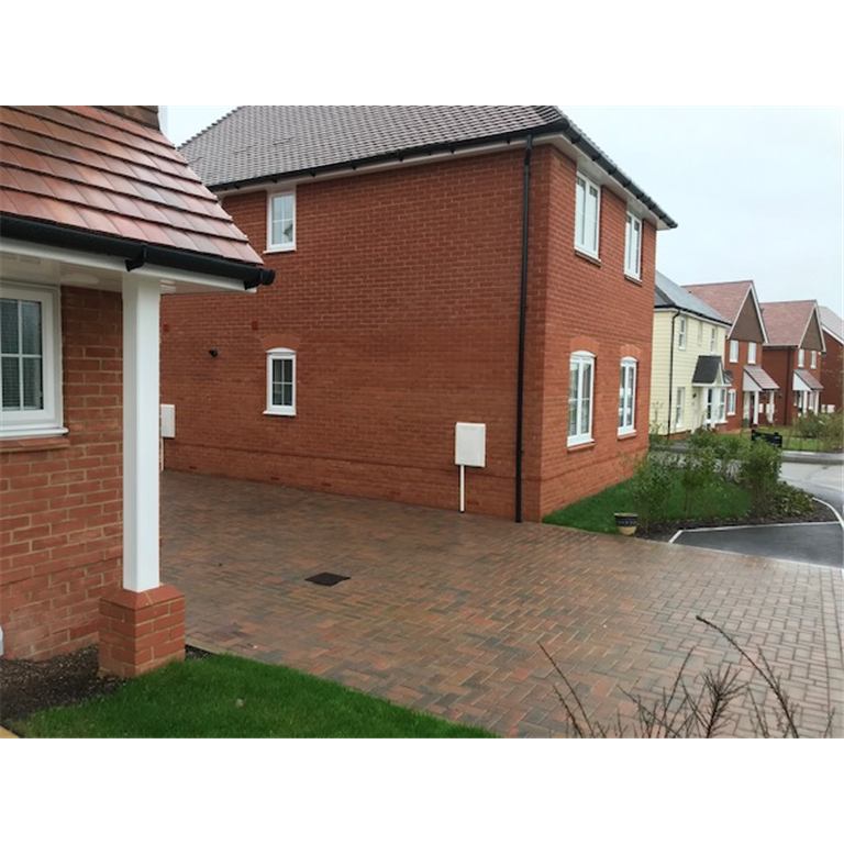 Stop chamfered canopy post 