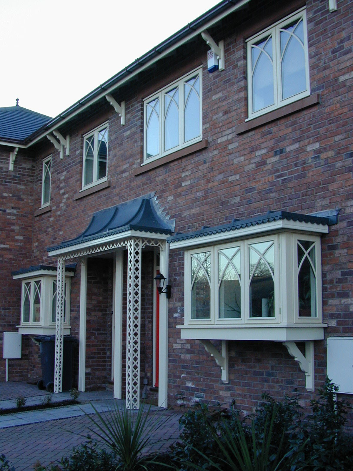 bay flat roof GRP lids with scallop